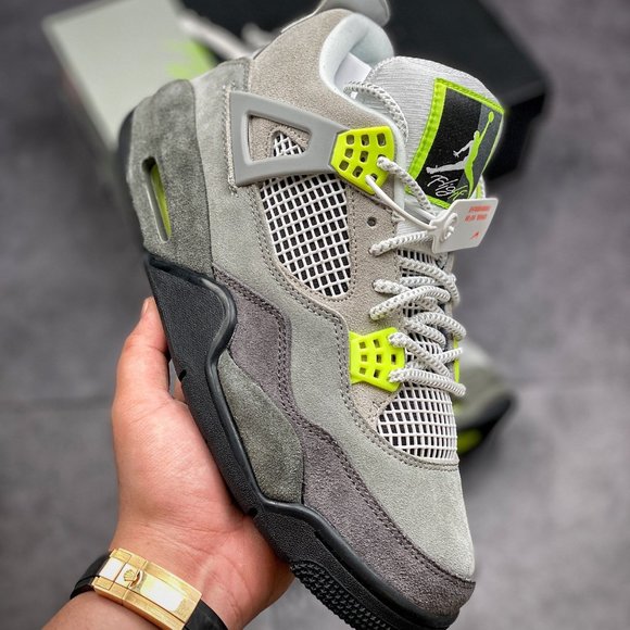 Air Jordan 4 Retro main image 9